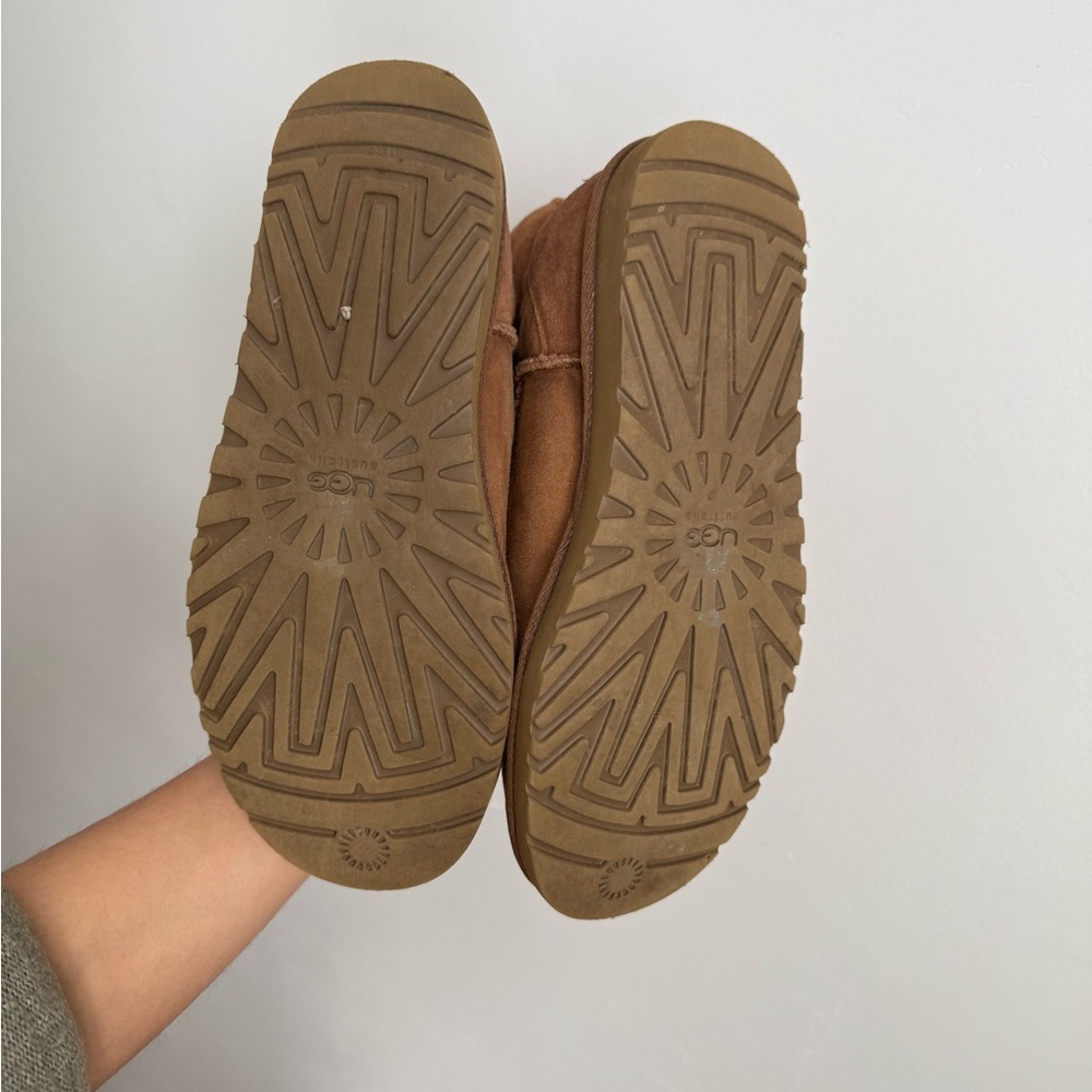 UGG Classic Short Chestnut Suede Shearling Boots Size 7 / EU 38 - Picture 8 of 10